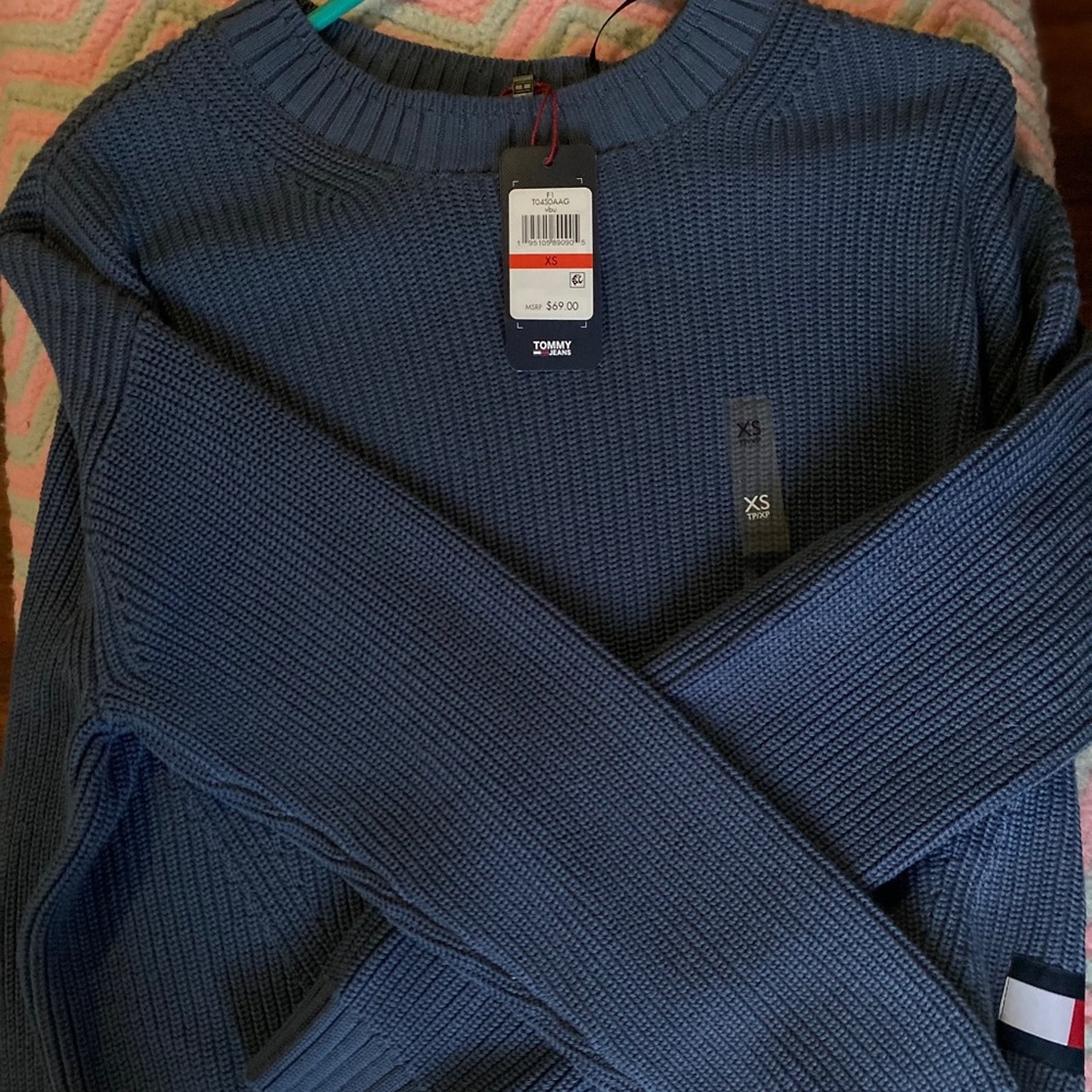 Tommy Hilfiger sweater new never worn small